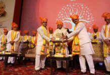 सत्य बोलना और धर्म पालन के मूल्य ही व्यक्ति की वास्तविक पूँजी : राज्यपाल मंगुभाई पटेल