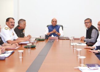 रक्षा मंत्री राजनाथ सिंह ने पश्चिम एशिया की स्थिति और भारत की रक्षा तैयारियों पर इसके प्रभाव की समीक्षा की