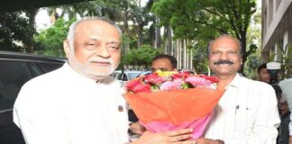 डीजीपी कैलाश मकवाणा के मार्गदर्शन में पुलिस बल के मानसिक सुदृढ़ीकरण की पहल: भोपाल पुलिस ऑफिसर्स मेस में आयोजित योग एवं ध्यान सत्र