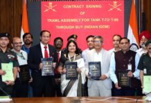 रक्षा मंत्रालय ने टी-72 और टी-90 टैंकों के लिए ट्रॉल असेंबली की खरीद के लिए के 975 करोड़ रुपये के अनुबंध पर हस्ताक्षर किए