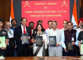 रक्षा मंत्रालय ने टी-72 और टी-90 टैंकों के लिए ट्रॉल असेंबली की खरीद के लिए के 975 करोड़ रुपये के अनुबंध पर हस्ताक्षर किए