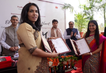 केंद्रीय संचार मंत्री ज्योतिरादित्य सिंधिया एक डाक टिकट प्रदर्शनी का अनावरण किया